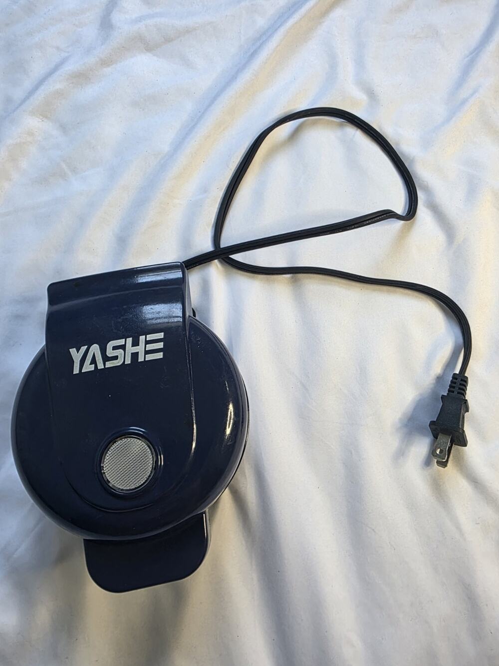 Yashe Mini Waffle Maker 550 Watt Blue Cute Fun Homemade Breakfast Cooking